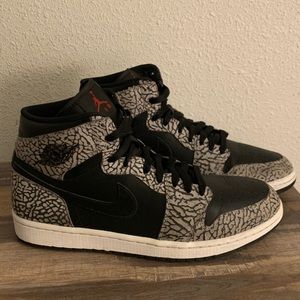 Nike Jordan 1 Retro “Un-Supreme” Size 10.5 👟